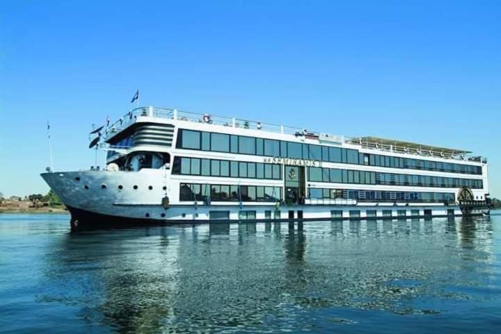 Nile Youth Hotel Луксор Экстерьер фото